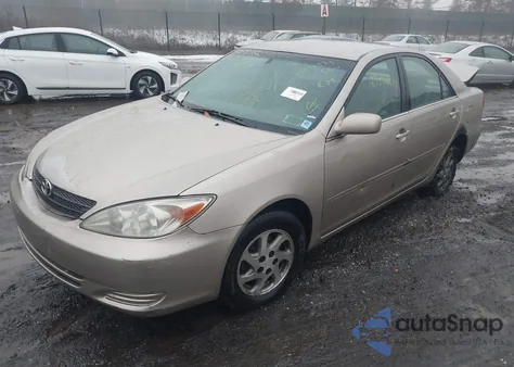 2004 Toyota Camry Le from USA, damaged, VIN 4T1BE32K14U815926